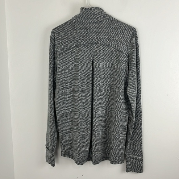 Lululemon Outrun Black and White Pullover - Picture 8 of 10